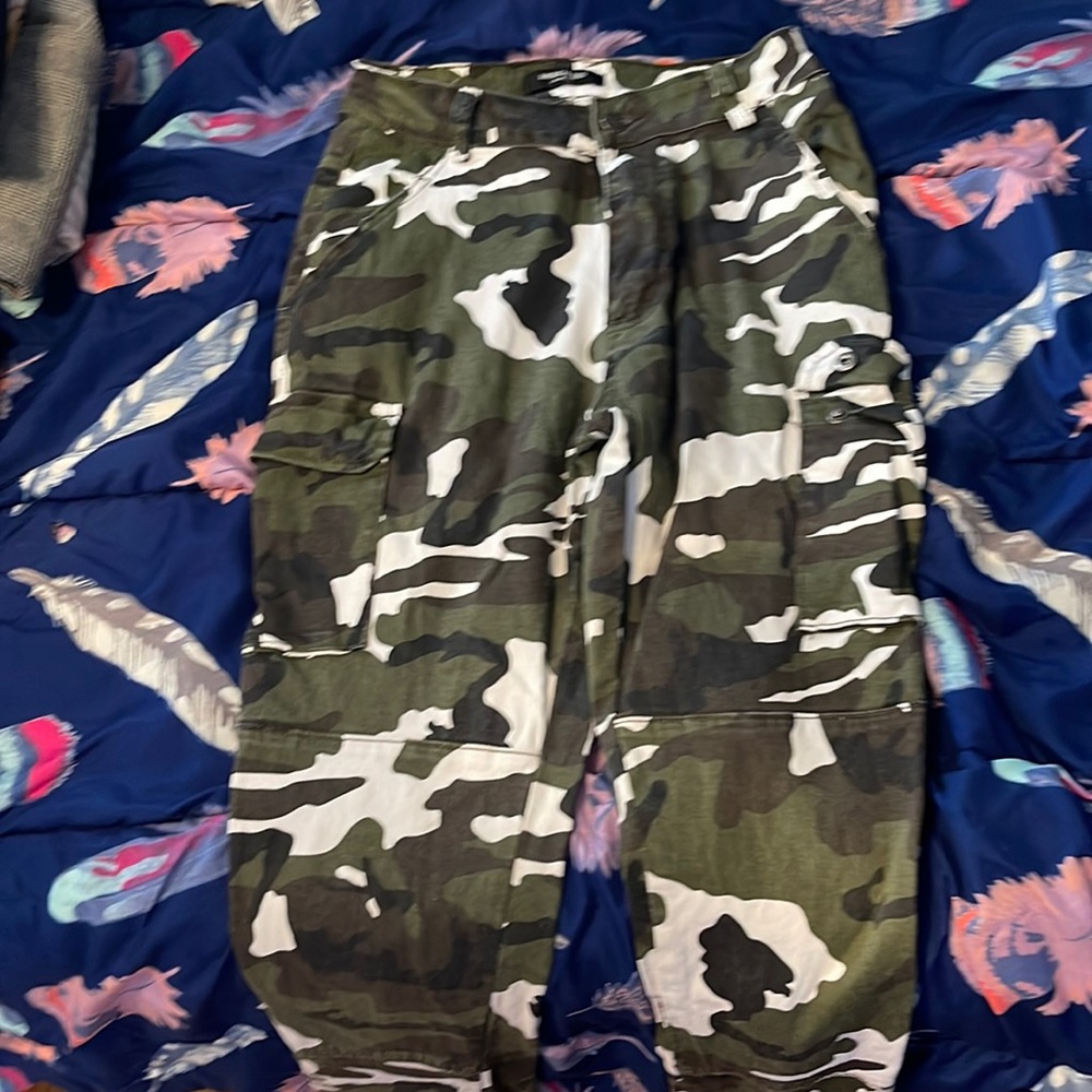 camo pants